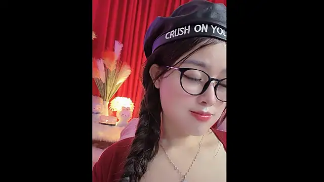 MiCandy-Lovee online show from November 30, 2025, 6:14 am