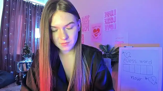 luna lust 212 online show from March 16, 2026, 5:55 am