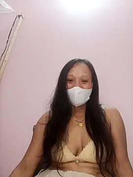 Snapshot of t-t-babe chatting on November 12, 2025, 1:48 pm t-t-babe online show from November 12, 2025, 1:48 pm