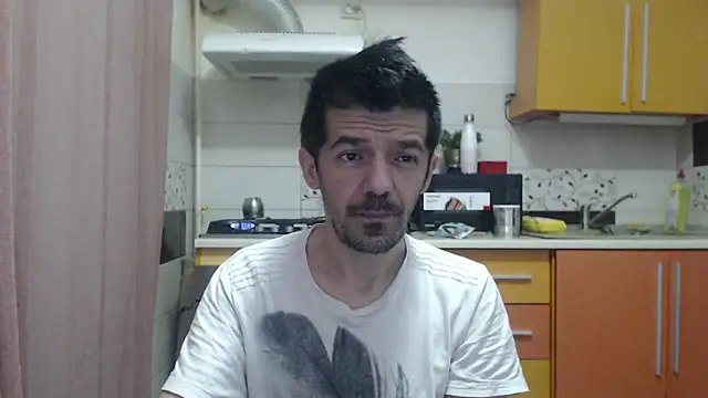 Snapshot of Dale_E chatting on December 17, 2025, 5:23 am Dale E online show from December 17, 2025, 5:23 am