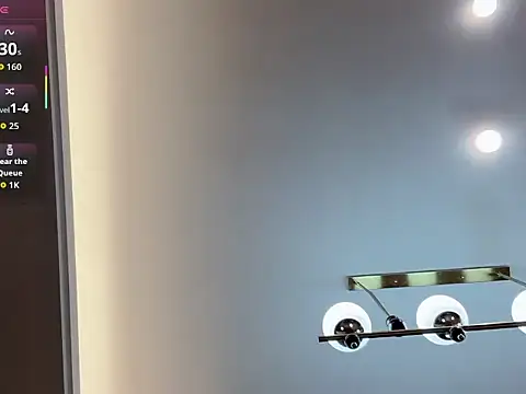 Snapshot of Butterbear chatting on November 19, 2025, 11:10 am Butterbear online show from November 19, 2025, 11:10 am