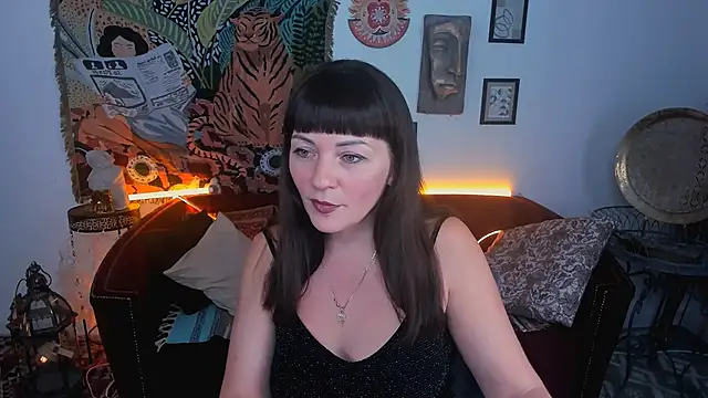 RosaliReed online show from November 14, 2025, 11:03 am