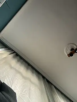 bigfatbro9 online show from April 5, 2026, 2:13 pm