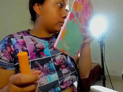 Snapshot of Sweet_Milk03 chatting on December 14, 2025, 7:19 pm Sweet Milk03 online show from December 14, 2025, 7:19 pm