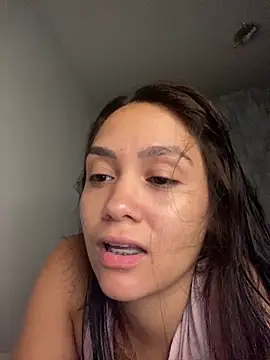 carolsapequinha online show from February 11, 2026, 11:10 am