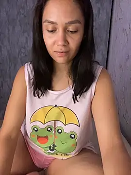 Snapshot of carolsapequinha chatting on November 30, 2025, 5:36 pm carolsapequinha online show from November 30, 2025, 5:36 pm