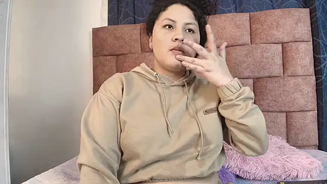 Snapshot of Baby_Disgusting chatting on November 12, 2025, 8:45 pm Baby Disgusting online show from November 12, 2025, 8:45 pm