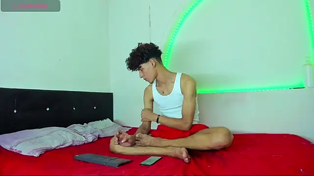 kaiborman00 online show from March 21, 2026, 2:57 am