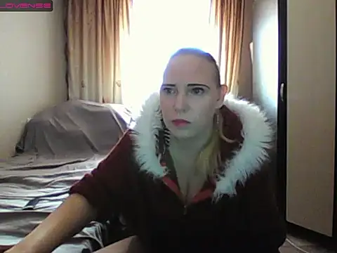 JenniDeep online show from February 13, 2026, 9:09 am