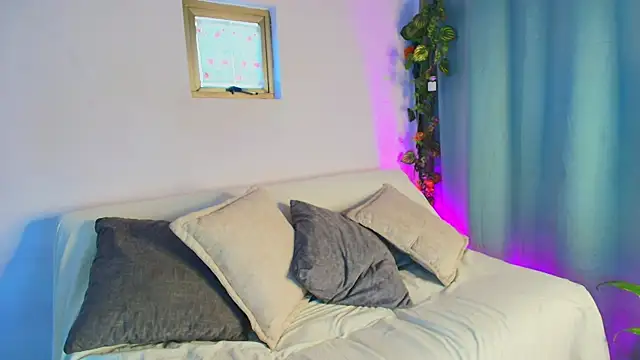 lizzy kane online show from December 3, 2025, 8:08 pm