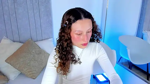 Snapshot of Martina_077 chatting on February 12, 2026, 8:08 pm Martina 077 online show from February 12, 2026, 8:08 pm