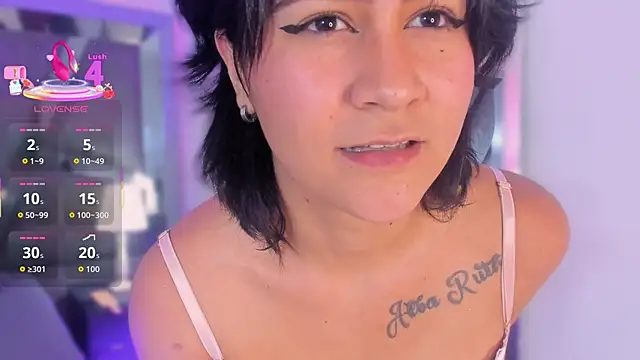 SnakeMuse online show from November 14, 2025, 5:11 am