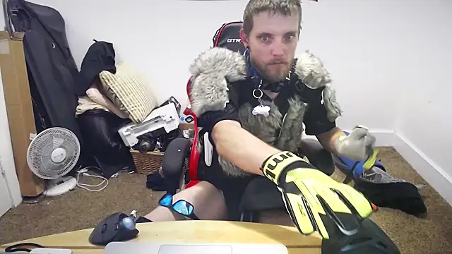 Arlo King online show from November 22, 2025, 6:56 am