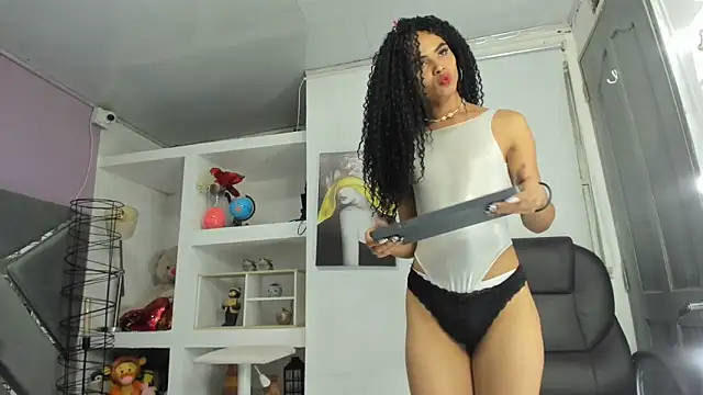 Snapshot of Zaira_sofiaa chatting on March 4, 2026, 2:08 am Zaira sofiaa online show from March 4, 2026, 2:08 am