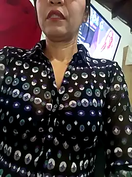 Snapshot of alexandra100gg chatting on November 17, 2025, 8:46 pm alexandra100gg online show from November 17, 2025, 8:46 pm