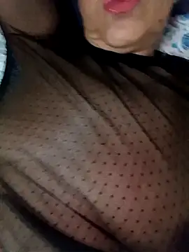 Kasandraloves online show from December 3, 2025, 4:57 am