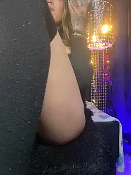 PAULAWIMD online show from November 19, 2025, 5:18 am