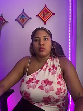 Snapshot of morena-2025 chatting on July 11, 2026, 7:47 pm morena-2025 online show from July 11, 2026, 7:47 pm