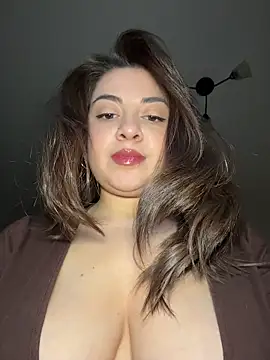 Snapshot of Lovynna chatting on May 11, 2026, 6:49 pm Lovynna online show from May 11, 2026, 6:49 pm