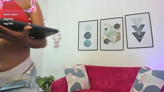 Snapshot of tamibaby7 chatting on February 6, 2026, 3:35 am tamibaby7 online show from February 6, 2026, 3:35 am