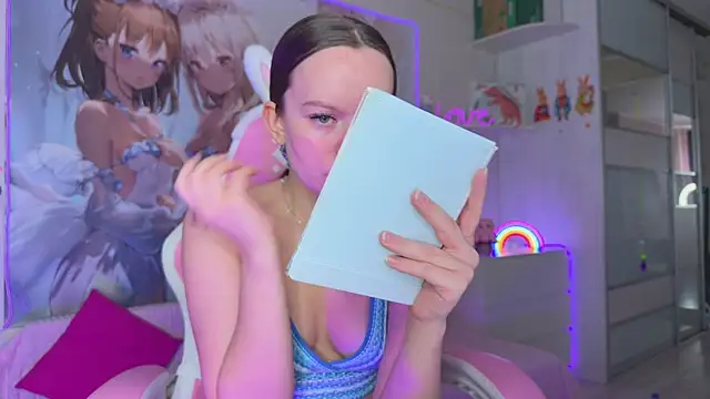 CheekySashaCharm online show from April 8, 2026, 8:49 am