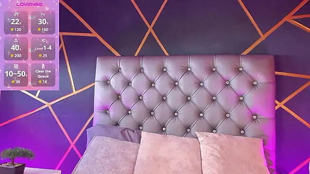 Snapshot of GabrielaSuarez_ chatting on March 20, 2026, 7:48 pm GabrielaSuarez online show from March 20, 2026, 7:48 pm