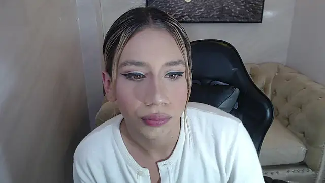 Evy Luxx v online show from May 14, 2026, 4:09 am