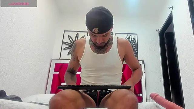 Snapshot of Jacob_77_ chatting on November 28, 2025, 7:25 pm Jacob 77 online show from November 28, 2025, 7:25 pm