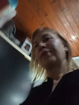 Snapshot of SexyMilf1211 chatting on June 25, 2026, 2:11 pm SexyMilf1211 online show from June 25, 2026, 2:11 pm
