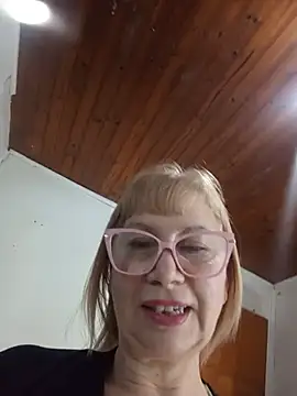 Snapshot of SexyMilf1211 chatting on July 29, 2026, 12:04 pm SexyMilf1211 online show from July 29, 2026, 12:04 pm