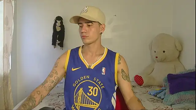 kilyan wow online show from November 18, 2025, 10:02 pm