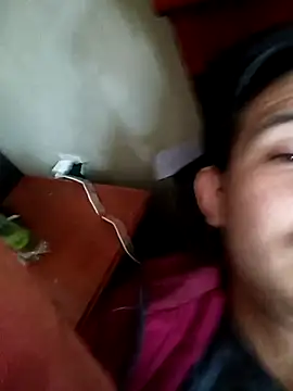 cachondo20 02 online show from November 13, 2025, 6:56 pm