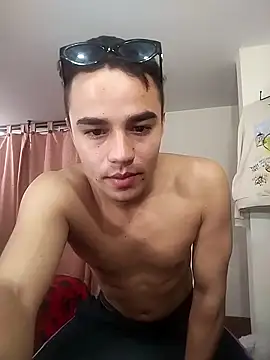 Snapshot of ElProhibido_ chatting on November 15, 2025, 5:06 pm ElProhibido online show from November 15, 2025, 5:06 pm