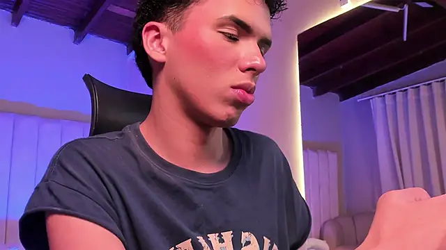 Snapshot of Seab_trooy chatting on February 11, 2026, 3:17 am Seab trooy online show from February 11, 2026, 3:17 am