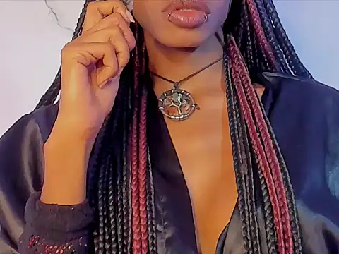 Snapshot of aprille15 chatting on December 18, 2025, 1:22 am aprille15 online show from December 18, 2025, 1:22 am