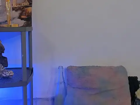 aprille15 online show from March 29, 2026, 5:58 pm