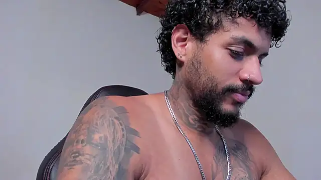 LuigiVitale 1 online show from March 20, 2026, 1:06 am