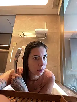 fer-nanda online show from February 21, 2026, 7:43 am