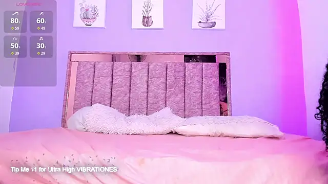 alaiasexygirl online show from April 8, 2026, 11:28 pm