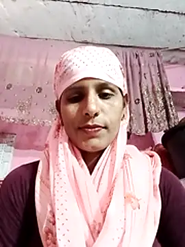 Snapshot of Pirvesh_singh chatting on February 1, 2026, 7:39 am Pirvesh singh online show from February 1, 2026, 7:39 am