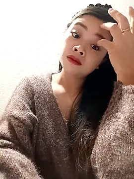 Snapshot of sara-xx chatting on February 8, 2026, 1:36 am sara-xx online show from February 8, 2026, 1:36 am