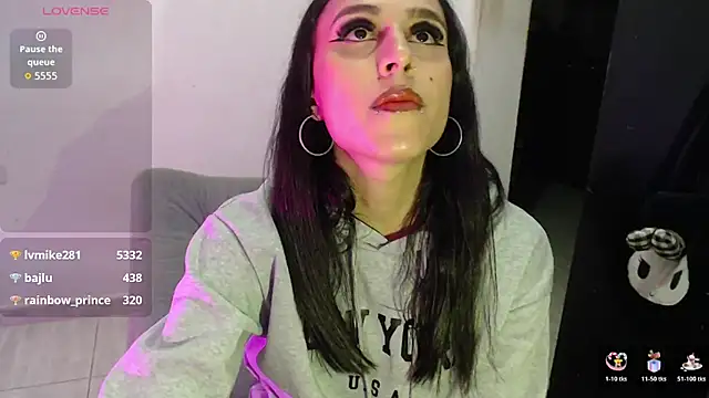 Snapshot of Isabella_Hillss chatting on July 3, 2026, 4:41 am Isabella Hillss online show from July 3, 2026, 4:41 am