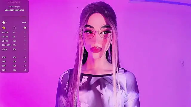 Snapshot of LeslieAmor1 chatting on November 18, 2025, 7:55 am LeslieAmor1 online show from November 18, 2025, 7:55 am