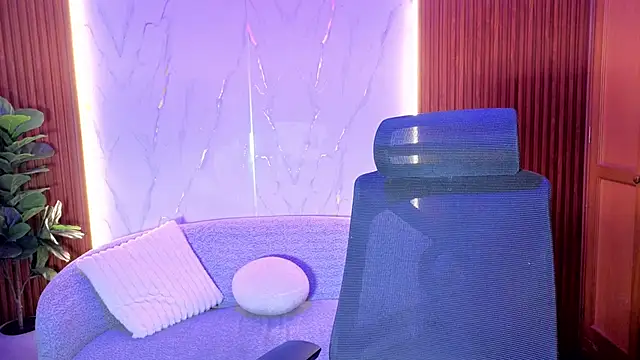 zendayavg online show from November 28, 2025, 12:49 pm