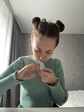 Holy Poly online show from December 2, 2025, 8:27 am