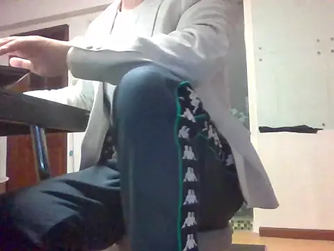 Snapshot of TommyZhao10 chatting on November 15, 2025, 3:10 am TommyZhao10 online show from November 15, 2025, 3:10 am