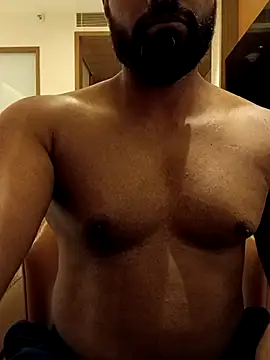 frolicme456 online show from April 19, 2026, 5:25 pm