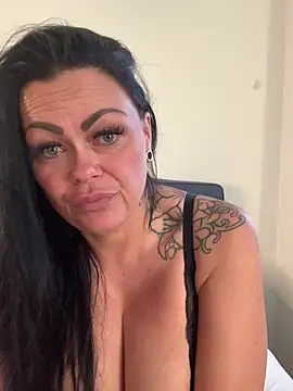 Snapshot of Phillipa_valentina chatting on July 7, 2026, 6:44 pm Phillipa valentina online show from July 7, 2026, 6:44 pm