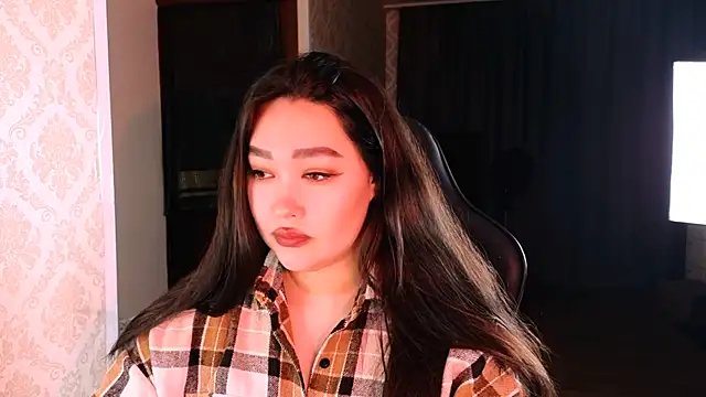 Emma Uilson online show from November 30, 2025, 2:18 pm