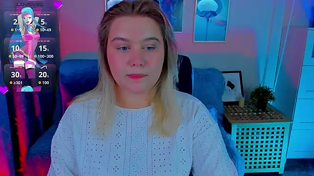 LouiseMous online show from December 4, 2025, 9:03 pm